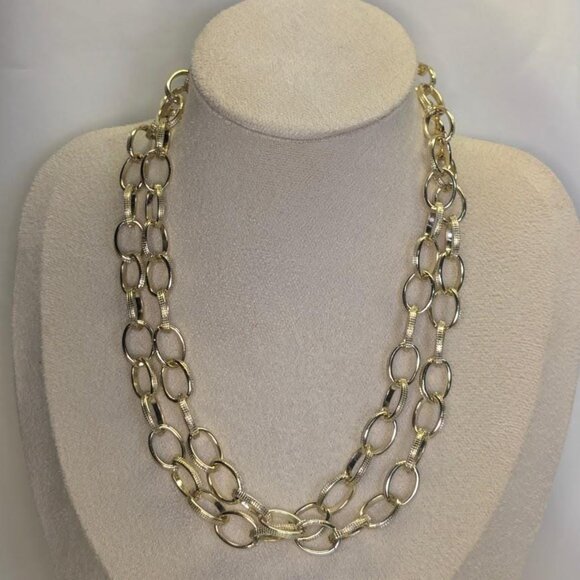 3 for $30 Vintage long light chain with textured links - 17 inches - Picture 2 of 7